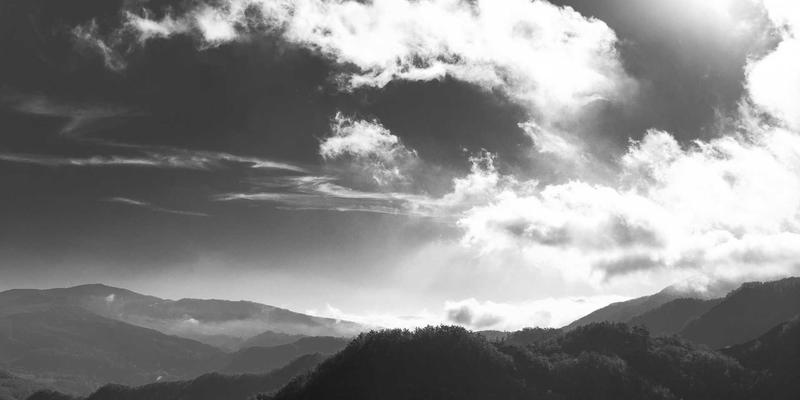 包装盒定制与画册印刷如何选？数字印刷vs传统胶印的商业选择策略